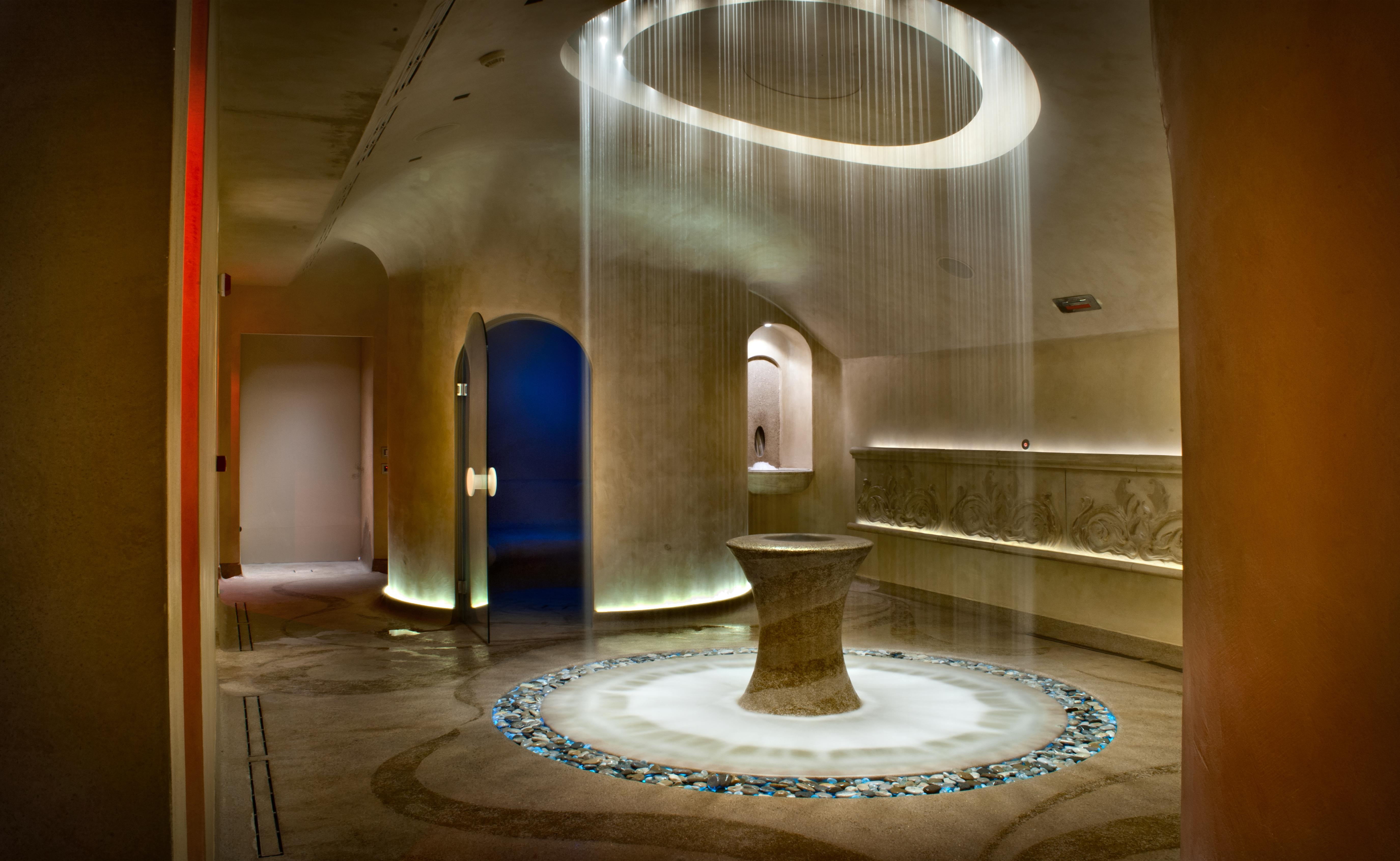 Chateau Monfort - Relais & Chateaux Milán Exterior foto The spa at The Westin