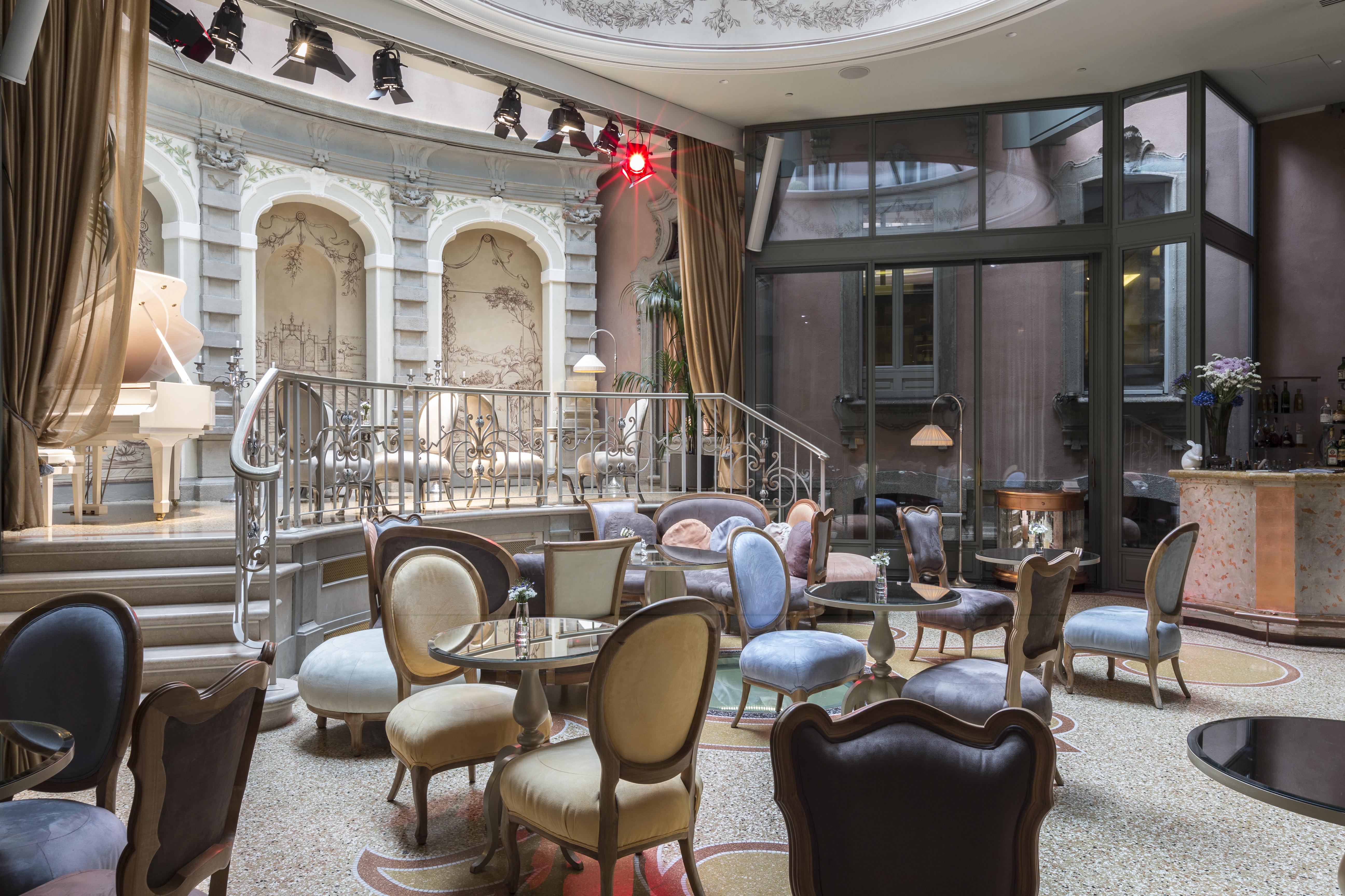 Chateau Monfort - Relais & Chateaux Milán Exterior foto The lobby