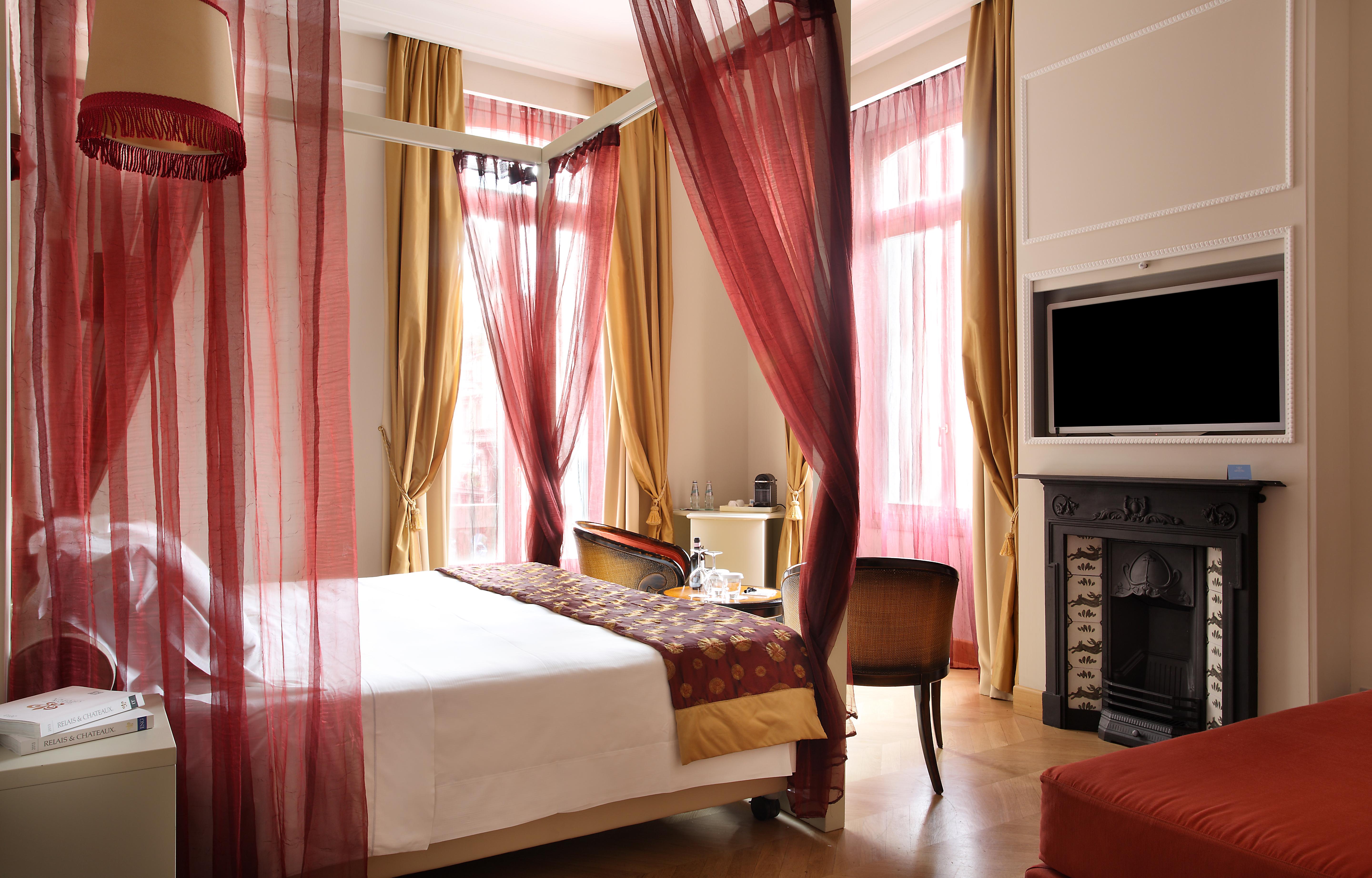 Chateau Monfort - Relais & Chateaux Milán Exterior foto A room at the hotel